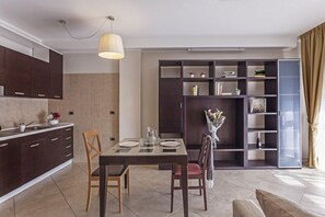 Dining - Anghel Residence (Siena)