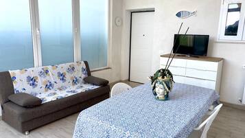 Apartment | Dining