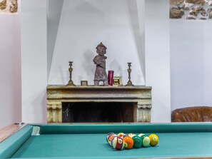 Interior detail - Lavish Sicilian Villa With Pool (Ficarra)