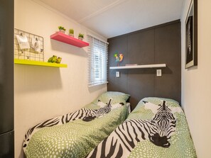 Chalet | 2 bedrooms, individually furnished
