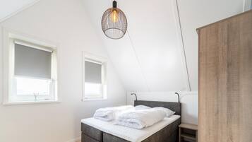 3 bedrooms, individually furnished, bed sheets