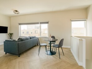 Apartment | Dining - Flat With sea View and Parking (Katwijk Aan Zee)