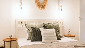 3 bedrooms, individually furnished