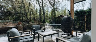 Large, Elegantly Furnished Holiday Home With Lots of Privacy on a Family Park