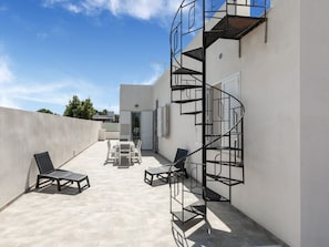 House | Balcony