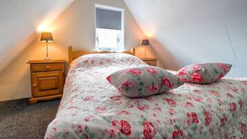 House | 2 bedrooms, individually furnished, bed sheets