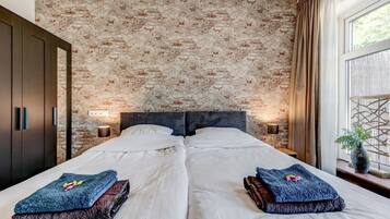 Rumah | 5 kamar tidur dan dilengkapi dengan perabotan berbeda-beda