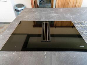 Talo | Yksityiskohta sisätiloista