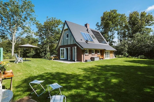 Luxurious 6-person Holiday Villa With a Forest Garden of 4000 m2