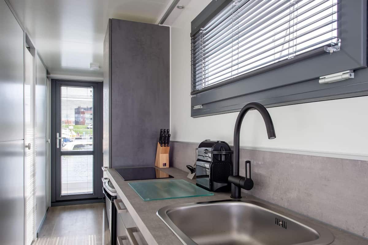 Mobile Home | Private kitchen