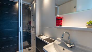 Mobile Home | Bathroom
