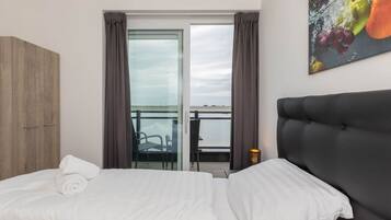 Apartment | 2 bedrooms, individually furnished, bed sheets