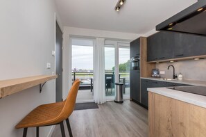 Apartment | Private kitchen - Apartment in Sint-annaland With Water Views (Sint-Annaland)