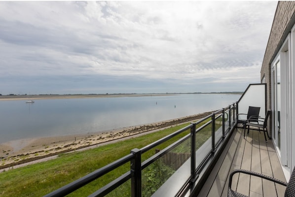 Apartment | Balcony - Apartment in Sint-annaland With Water Views (Sint-Annaland)