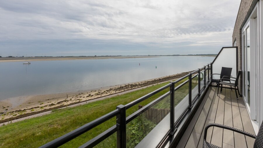 Apartment in Sint-annaland With Water Views