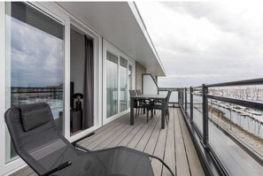 Balcony - Apartment in Sint-annaland With Water Views (Sint-Annaland)