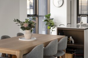 Three Bedroom Apartment | In-room dining