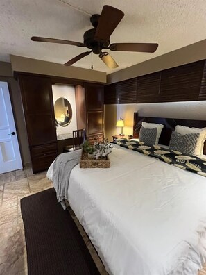 1 bedroom, in-room safe, desk, iron/ironing board
