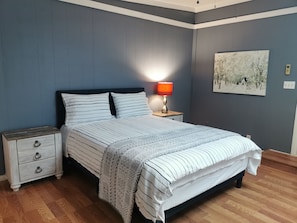 4 bedrooms, WiFi, bed sheets