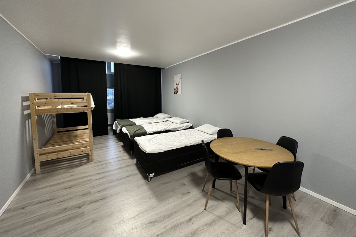 Economy Studio | WiFi (free), bed sheets