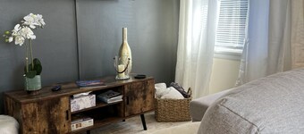 *NEW LISTING DISCOUNT!!*The Cozy Chic 1BD/1BTH  APT- FULL KITCHEN, PETS WELCOME!