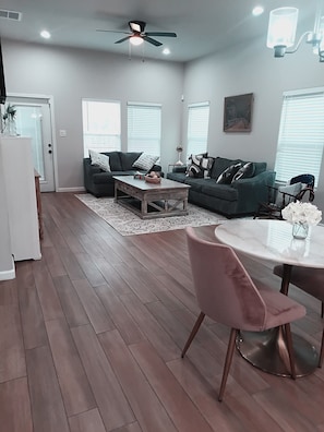 Living area - 35-45 Min to Lackland AFB! Gorgeous Ranch-Style Home!  (Floresville)