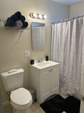 毛巾、肥皂、洗发水