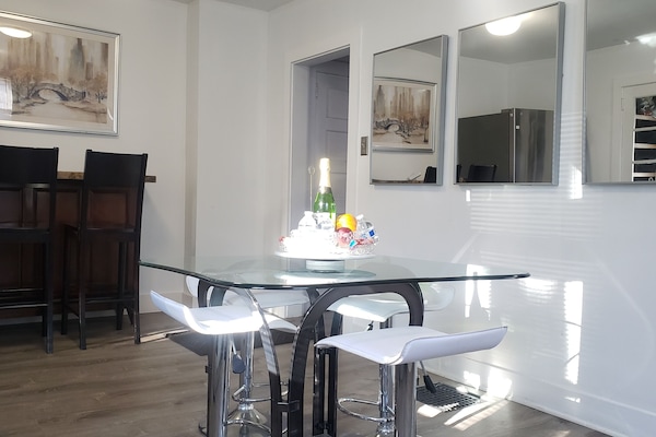Dining/work for 8 with combined high and low seatings in newly refurbished area
