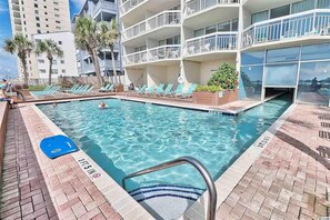 Sisäuima-allas, ulkouima-allas