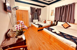 Phòng đôi Tiêu chuẩn | Bàn, khu vực làm việc phù hợp cho laptop 