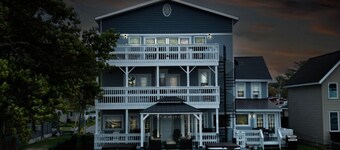 The Double Decker | Historic Oneida Lakefront Condo 2