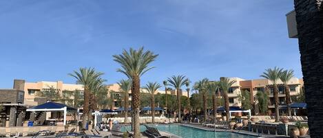 Piscine extérieure, piscine chauffée