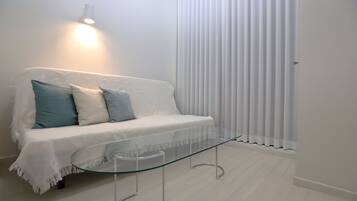 Standard Double Room | Free WiFi