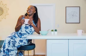 Casa de campo clásica, 3 habitaciones | Cocina privada | Cafetera o tetera y hervidor eléctrico