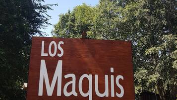 Mặt tiền nơi lưu trú