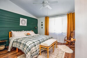 1 bedroom, travel cot, free WiFi, bed sheets