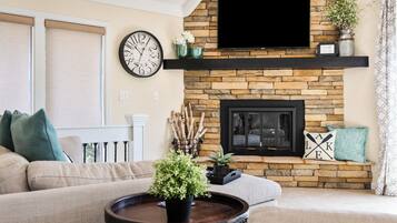 Smart TV, video games