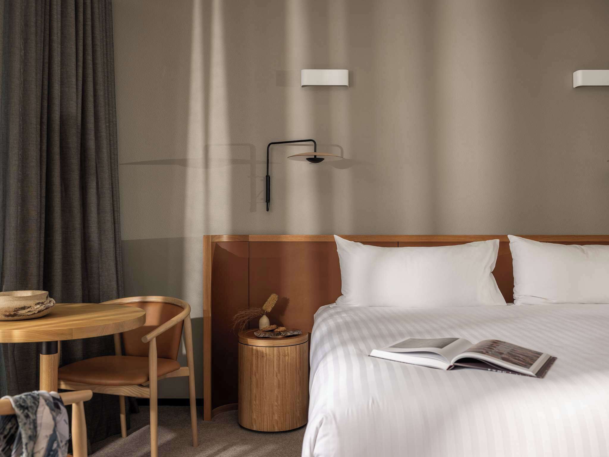 Photo - Wonil Hotel Perth - Handwritten Collection