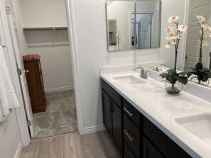 Shower, towels
