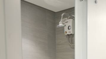 Shared Dormitory, Mixed Dorm | Bathroom | Shower, rainfall showerhead, towels