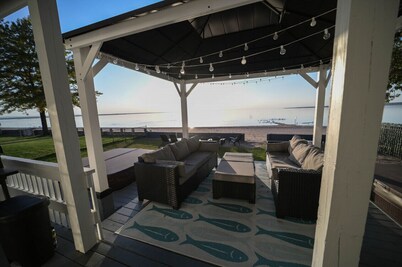 Compass Rose | Historic Oneida Lakefront Condo 4