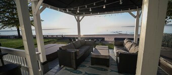 Compass Rose | Historic Oneida Lakefront Condo 4