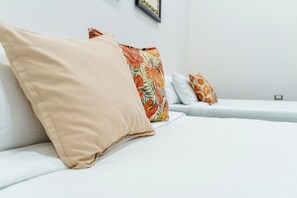 2 Schlafzimmer, Zimmersafe, Bügeleisen/Bügelbrett, Reisekinderbett
