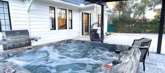 Renovated Dutch Colonial Home in Ocala ❤️ + Pet Friendly