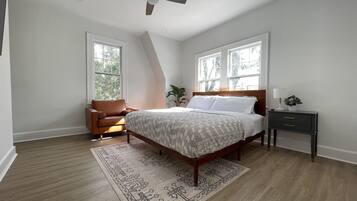 4 bedrooms, desk, iron/ironing board, free WiFi