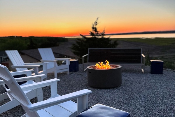 New fire pit area!! Guests will need to bring their own propane to use fire pit.