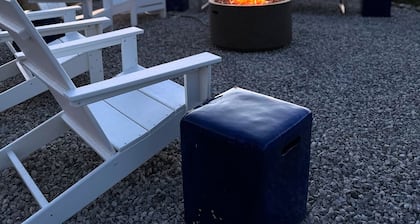 Secluded Family Oasis Next To Bayside Golf w/ Deck & Unreal Sunset Views!