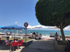 Outdoor dining - RENTS Victoria Beach (La Cala Del Moral Rincon de la Victoria)