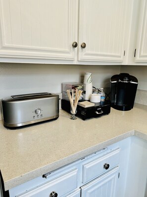 Microwave, oven, stovetop, dishwasher - Gorgeous 3 Bedroom Condo (Santa Clarita)