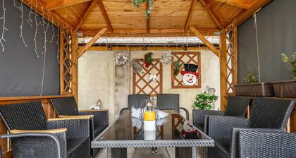 Apartment 'Deluxe' with Shared Terrace and Wi-Fi